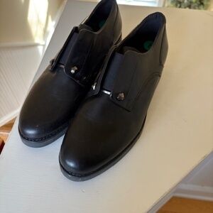 Black Oxford shoe